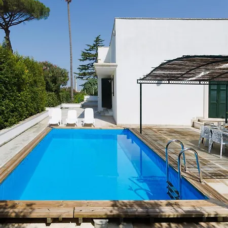 Villa Country Pool House